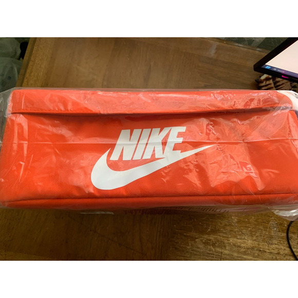 Nike Crossbody Shoe Box Bag (12L) Orange/White One Size - Picture 5 of 7